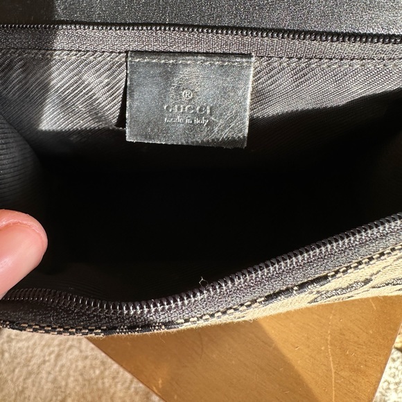 Gucci Make Up Bag - Picture 3 of 5